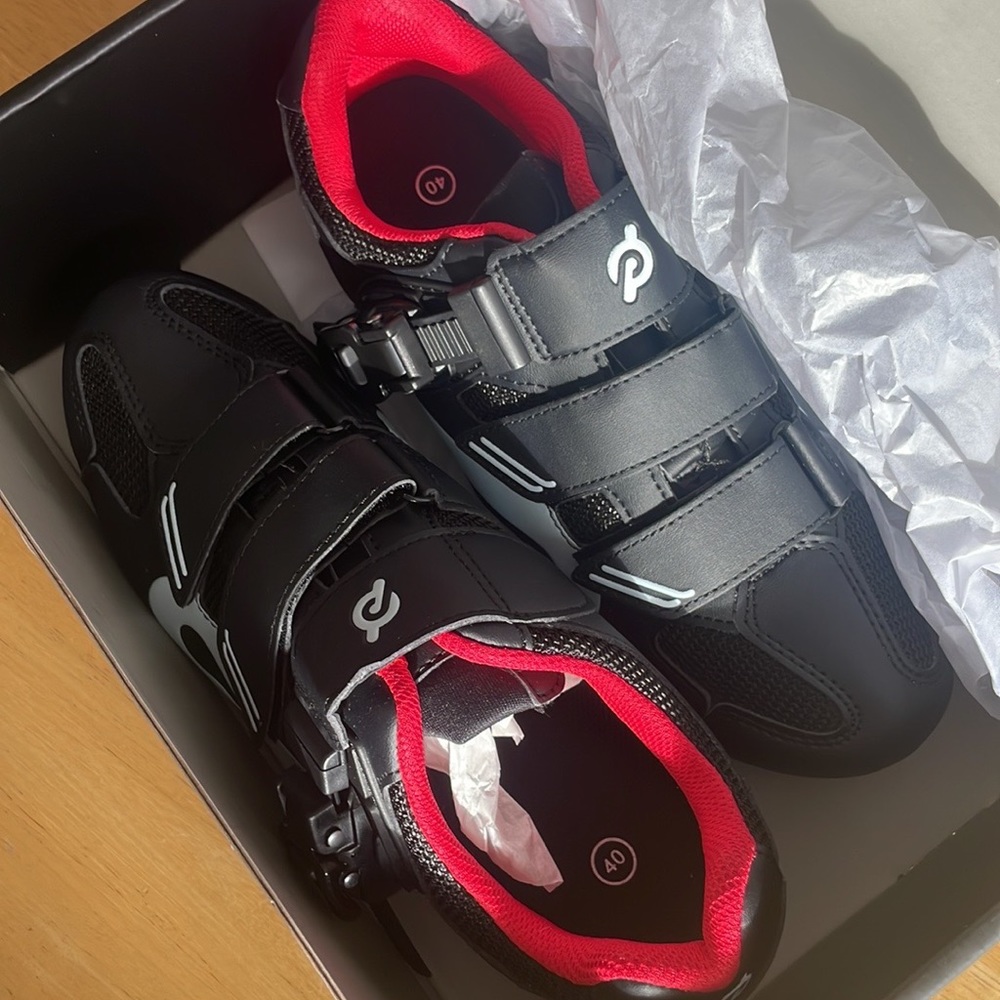 Peloton Cycling Shoes, size 40, women 9, men 7
